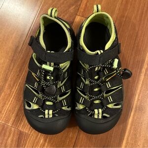 Keen Newport H2 Waterproof Sandals Little Kids 1  Green and Black - GUC